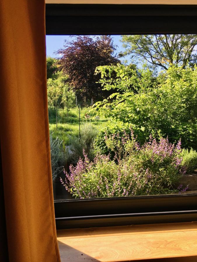 Bed and Breakfast Les Bobos A La Ferme La Madelaine-sous-Montreuil Exterior foto